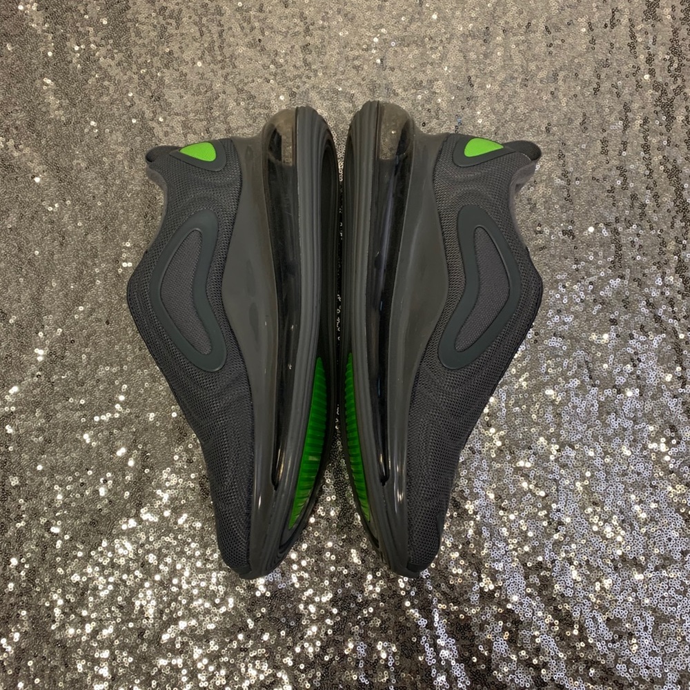 Nike Air Max 720 Men’s Sz 10 Cool Grey